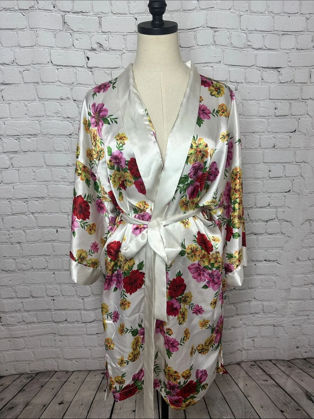 Vintage Victoria’s Secret Satin Robe OSFA Ivory Floral Belted Kimono Style